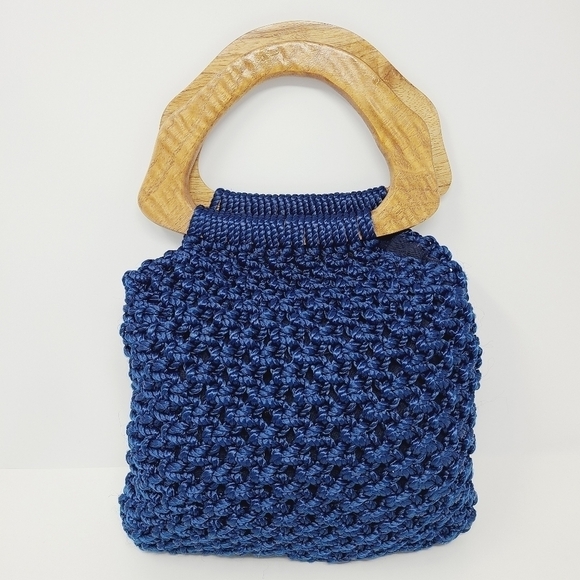 Unbranded | Blue Weaved Bag w/ Wooden Handles (One Size) - Picture 4 of 13